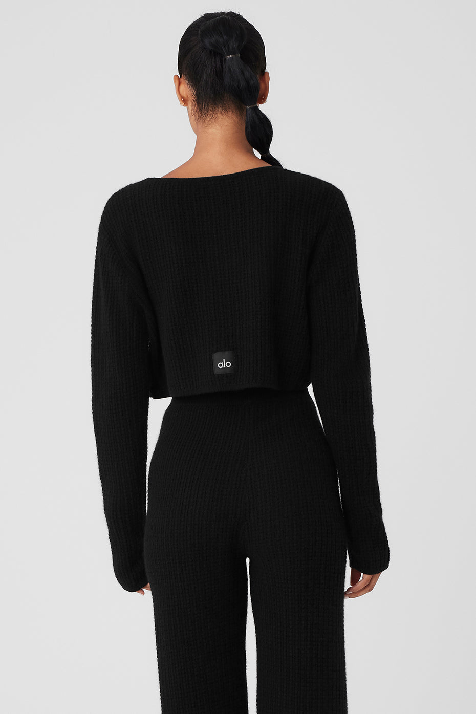 Cashmere Plush Waffle Cropped Long‑Sleeve — Black