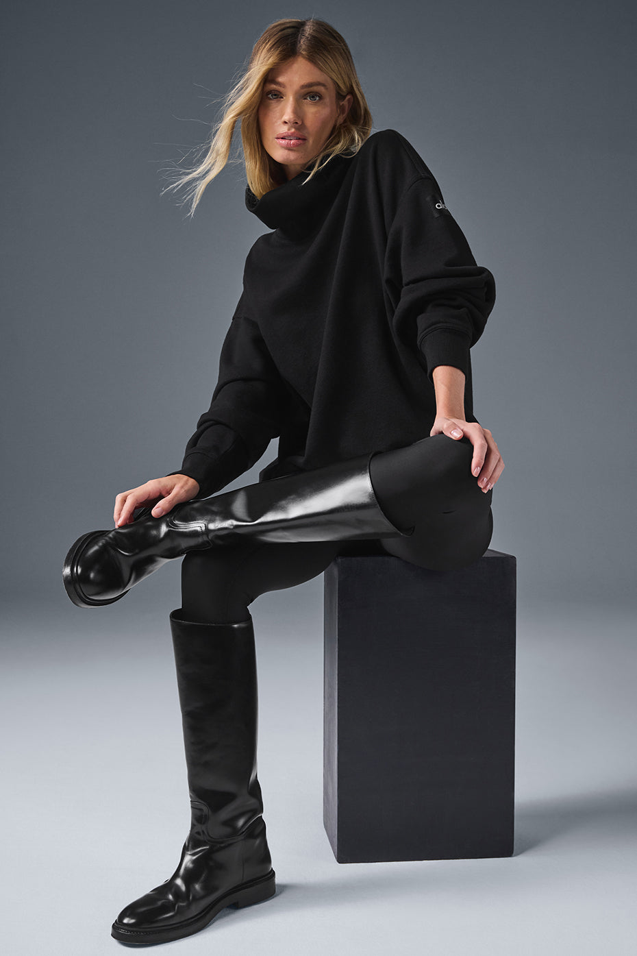 Hazy Mock Neck Crew Sweatshirt — Black