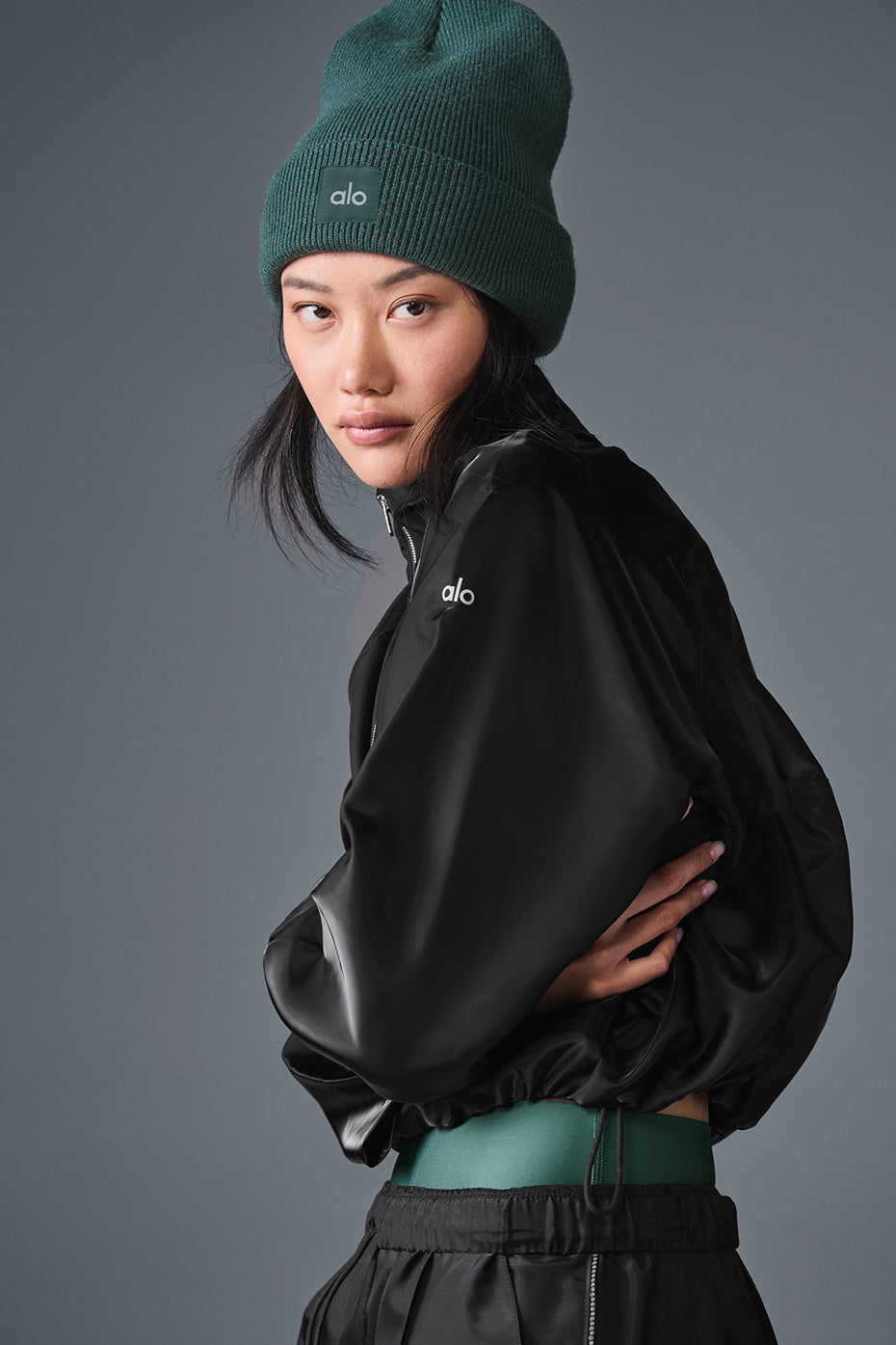 Cropped Afterglow Crew Sweatshirt — Black