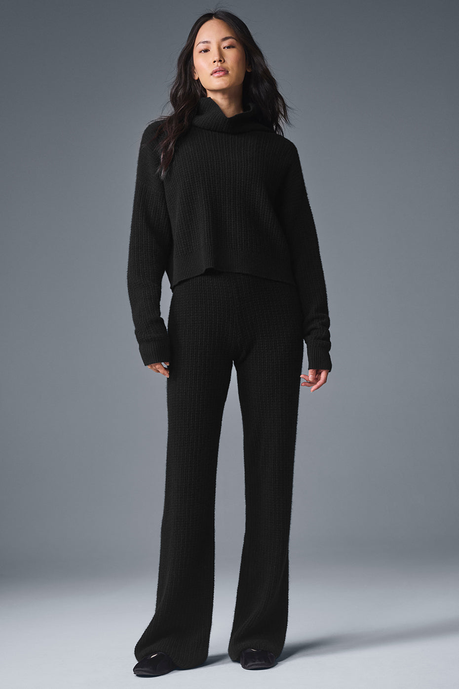 Cashmere Plush Waffle Turtleneck Crew Sweatshirt — Black