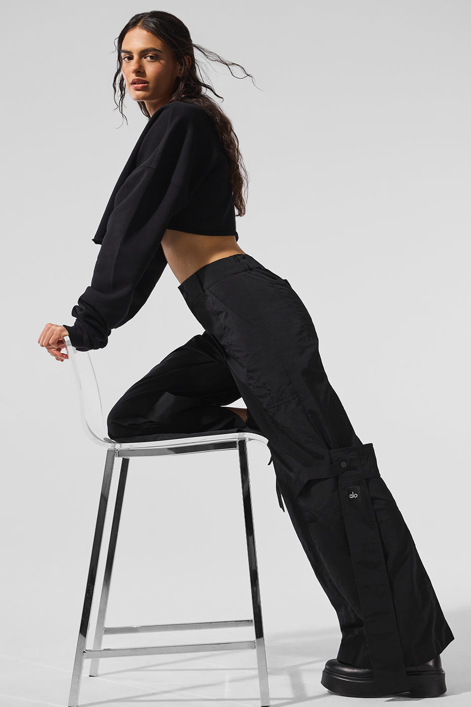 Extreme Cropped Crew Sweatshirt — Black