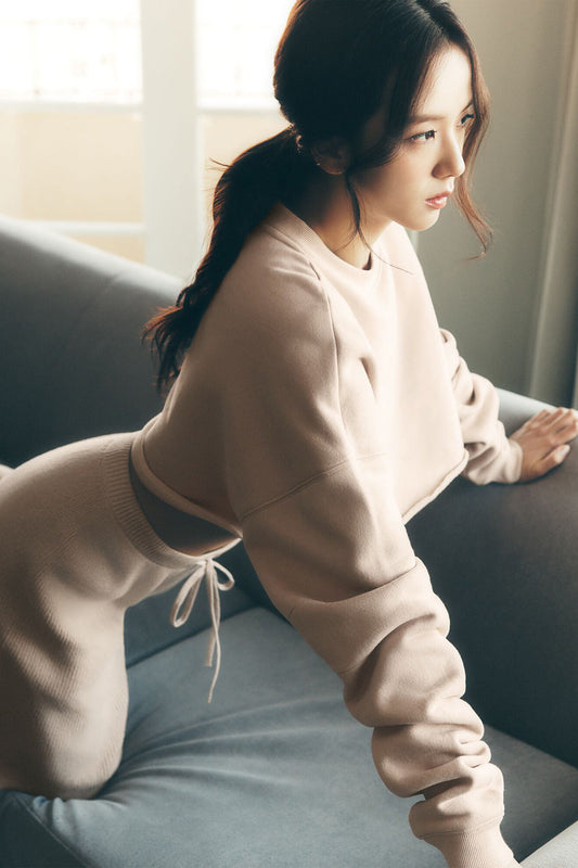 Extreme Cropped Crew Sweatshirt — Macadamia