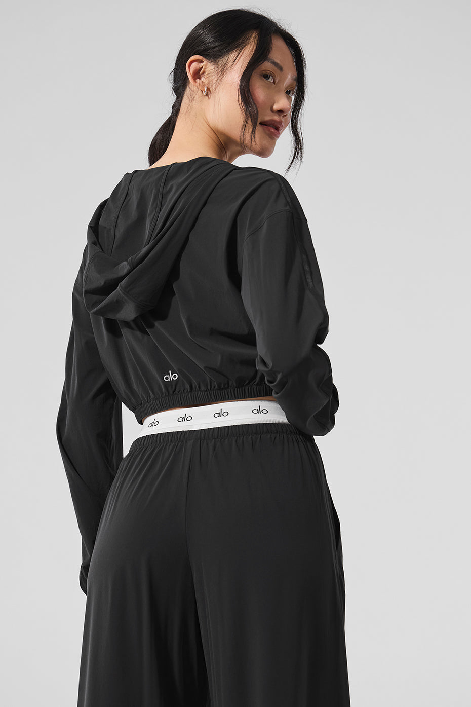 Cropped Breezy Full — Zip Hooded Sweatshirt — Black