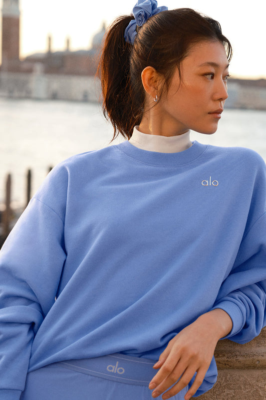 Accolade Crew Neck Crew Sweatshirt — Crystal Clear Blue