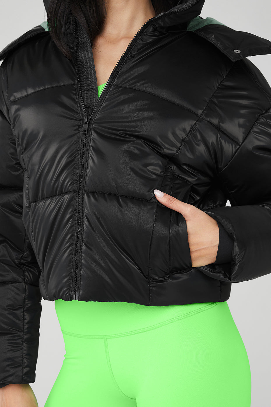Pearlized Pristine Puffer — Black/Green Glow