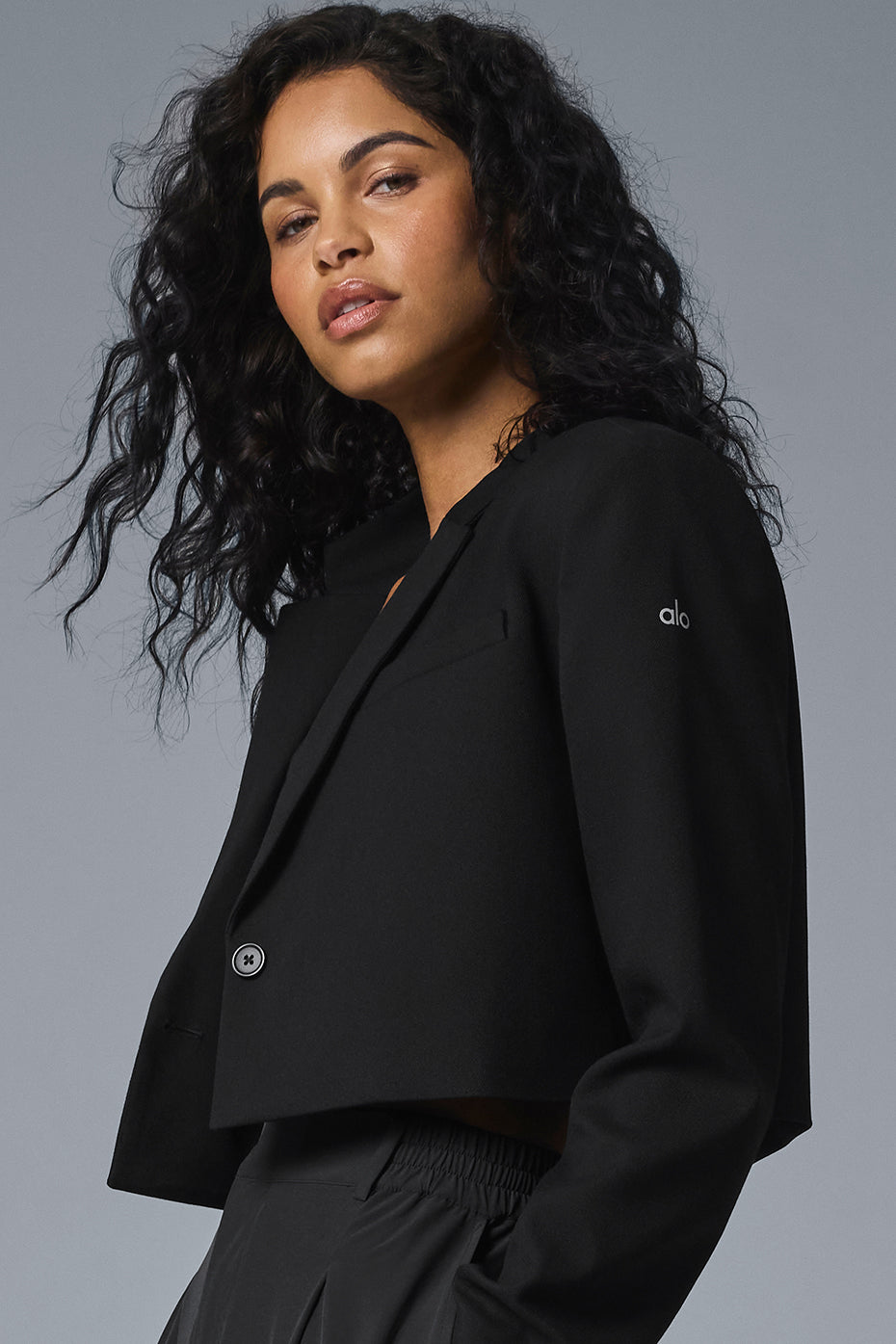 Cropped First — Class Blazer — Black