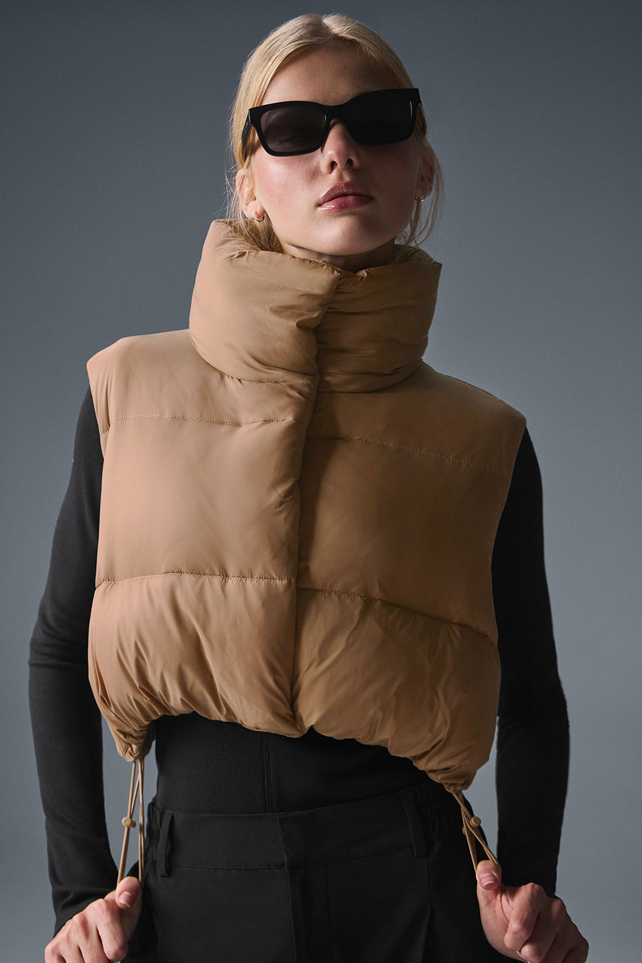 Cropped Gold Rush Puffer Vest — Toasted Almond