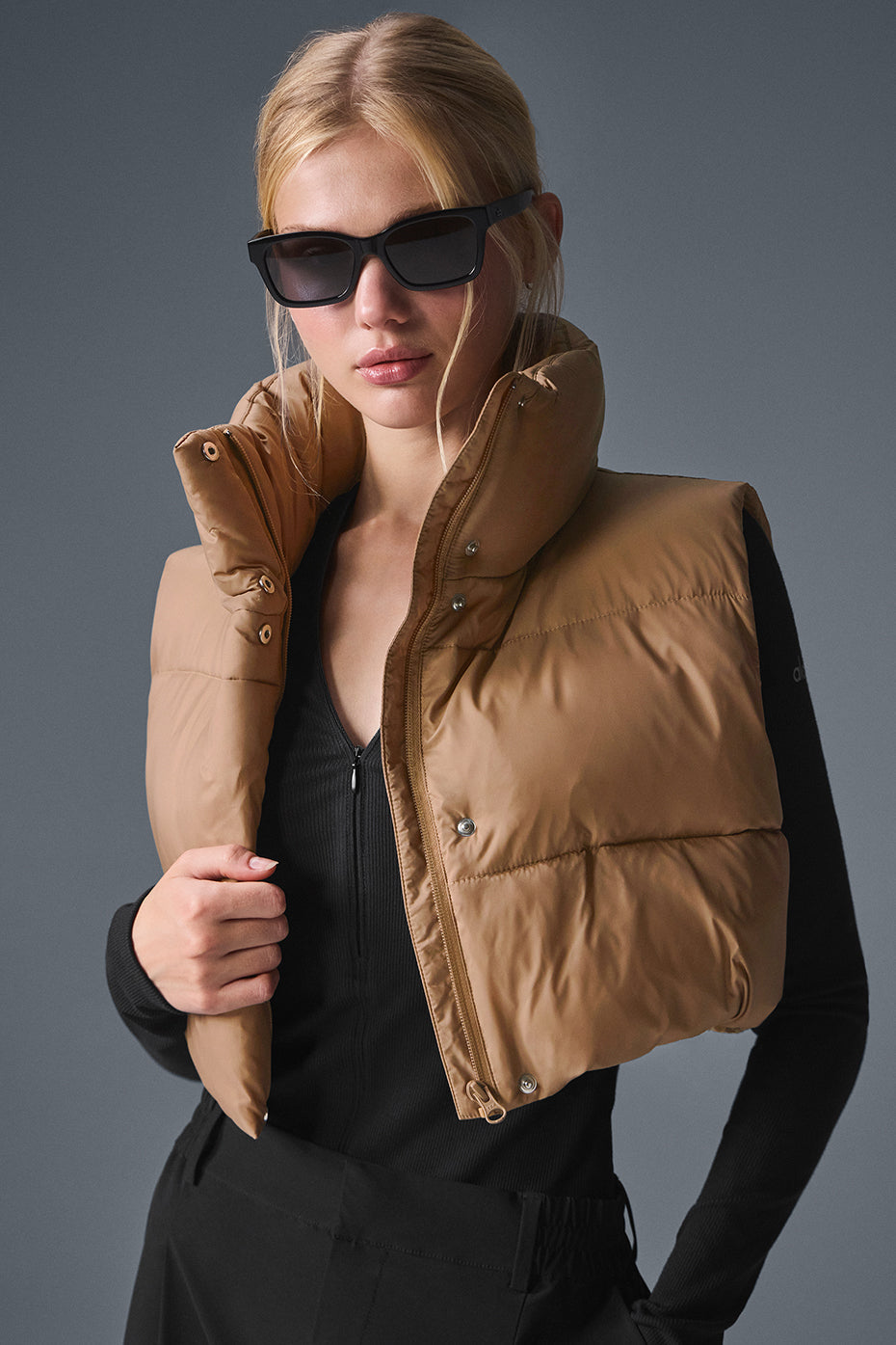 Cropped Gold Rush Puffer Vest — Toasted Almond