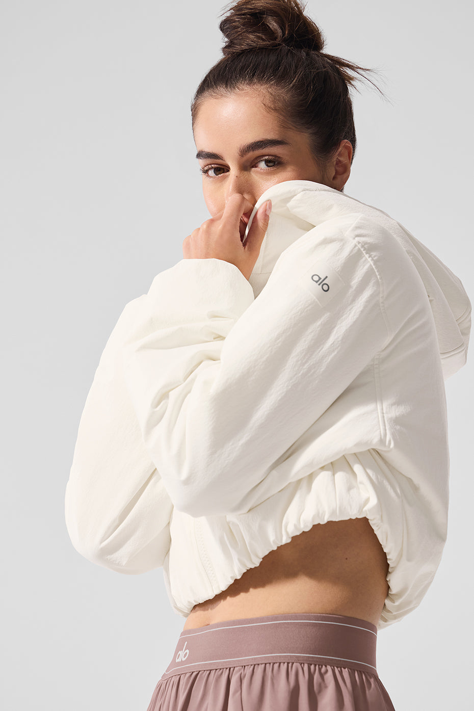 Cropped Mountain Peak Full — Zip Hooded Sweatshirt — Ivory