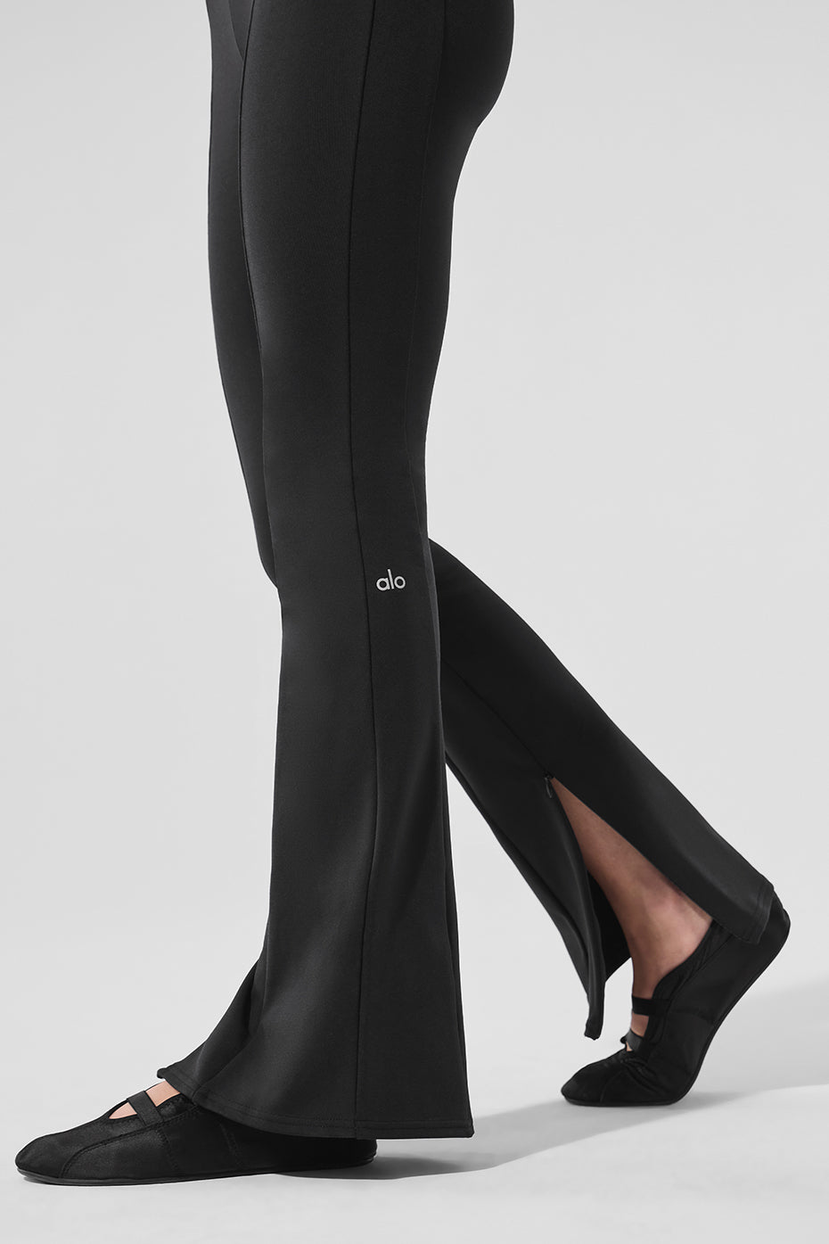 High Rise Zip It Flare Leggings — Black