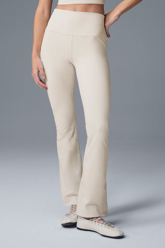 Airbrush High Rise 7/8 Bootcut Leggings — Oat Milk