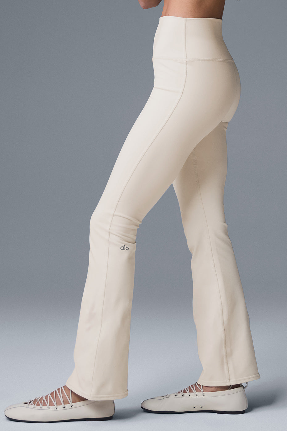 Airbrush High Rise 7/8 Bootcut Leggings — Oat Milk