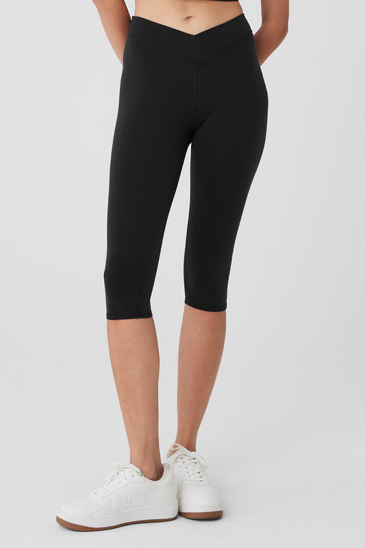 Airbrush V — Cut Define Capri — Black