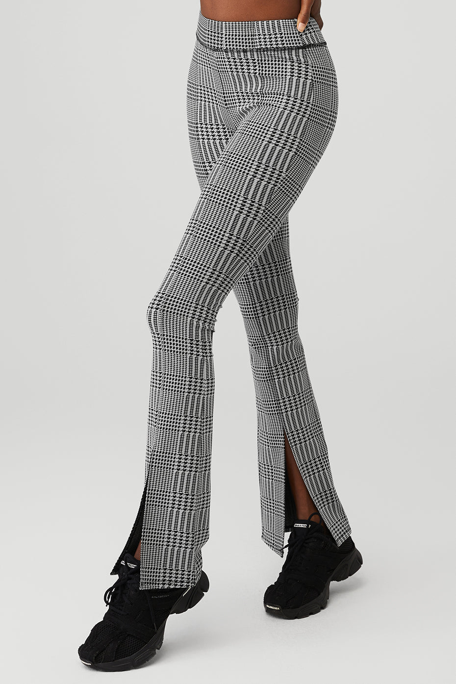 Jacquard High Rise Glenplaid Flutter Leggings — Titanium/Black