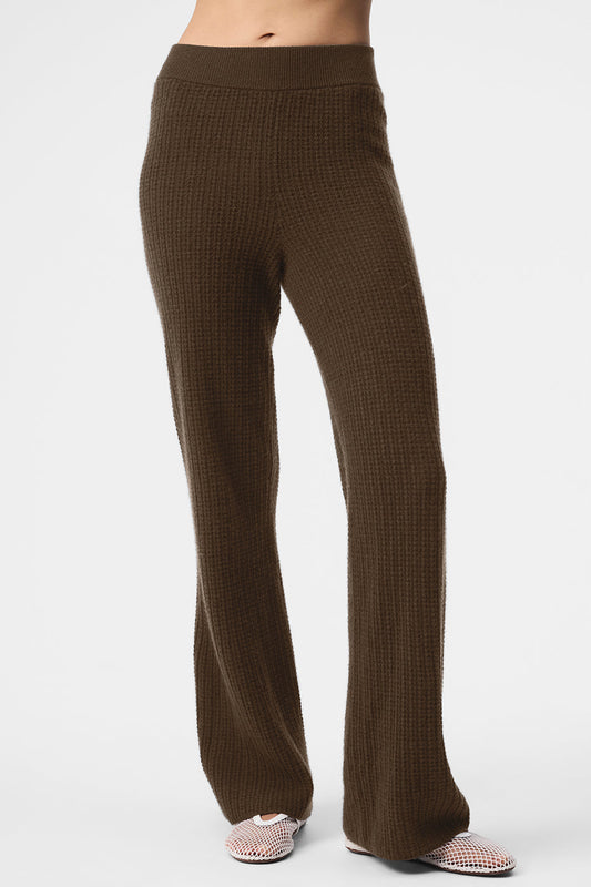 Cashmere High Rise Plush Waffle Pant — Espresso