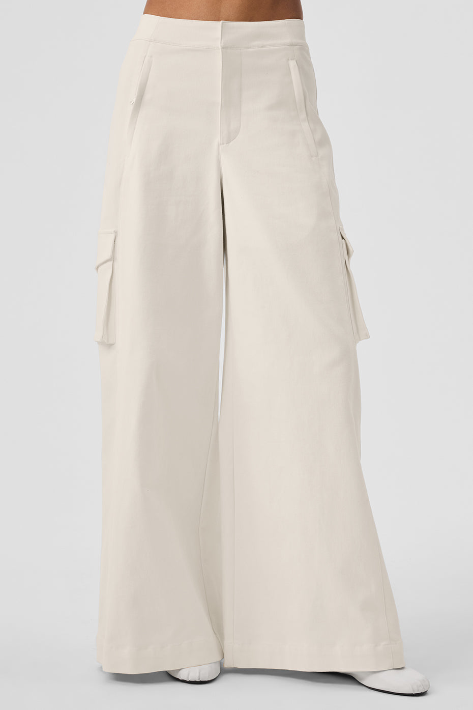 Show Off Cargo Wide Leg Trouser (Long) — Ivory