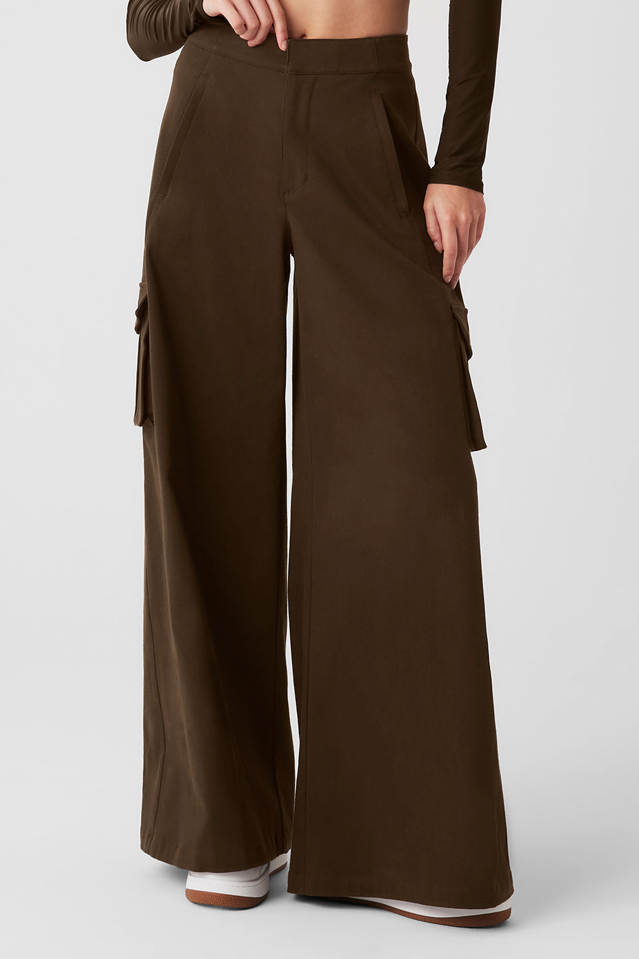 Show Off Cargo Wide Leg Trouser — Espresso