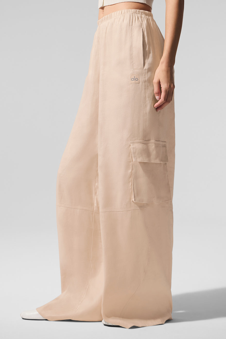 Linen Getaway Cargo Wide Leg Pant — Macadamia