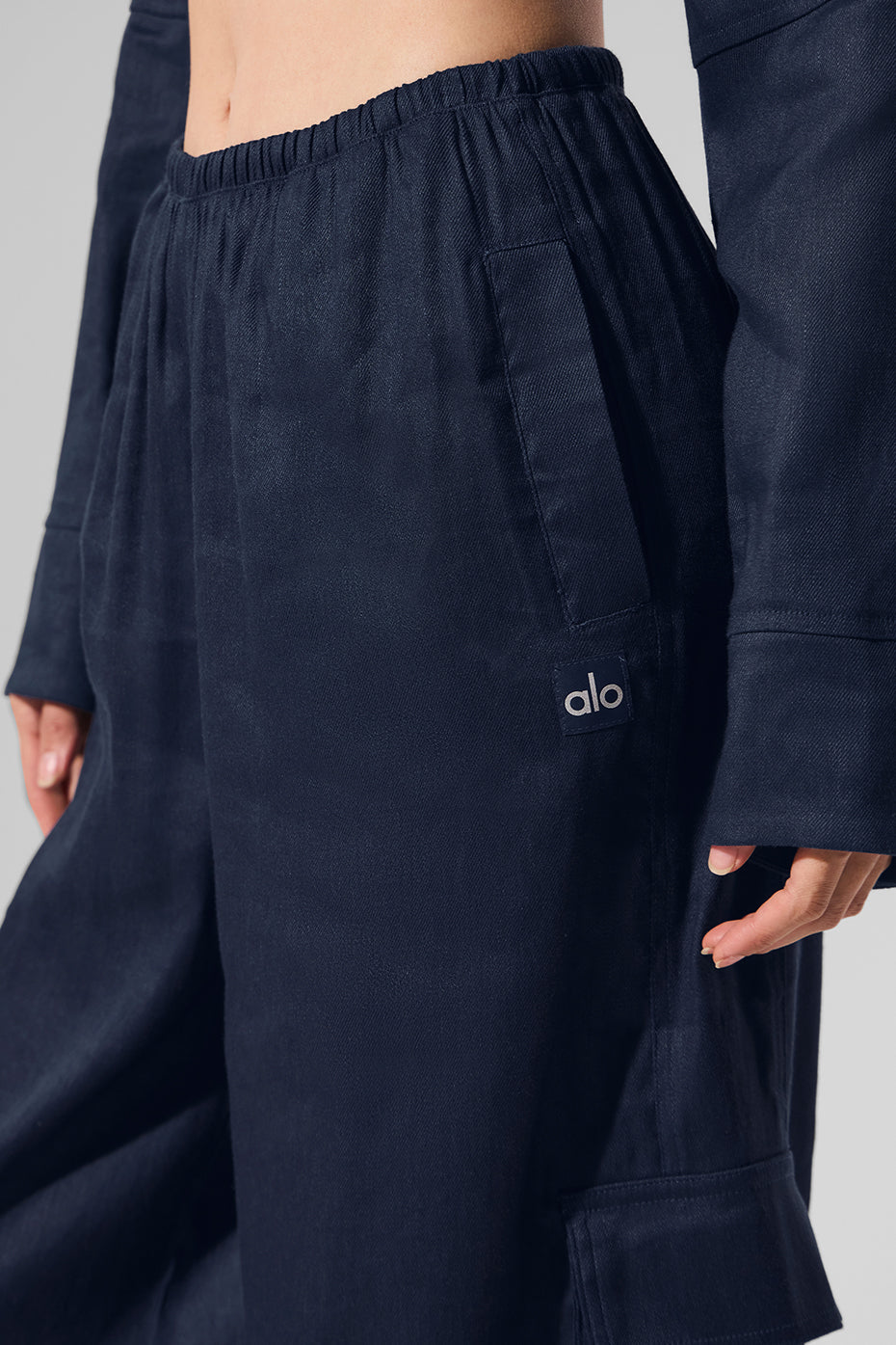 Linen Getaway Cargo Wide Leg Pant — Navy