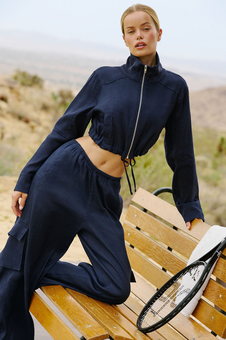 Linen Getaway Cargo Wide Leg Pant — Navy