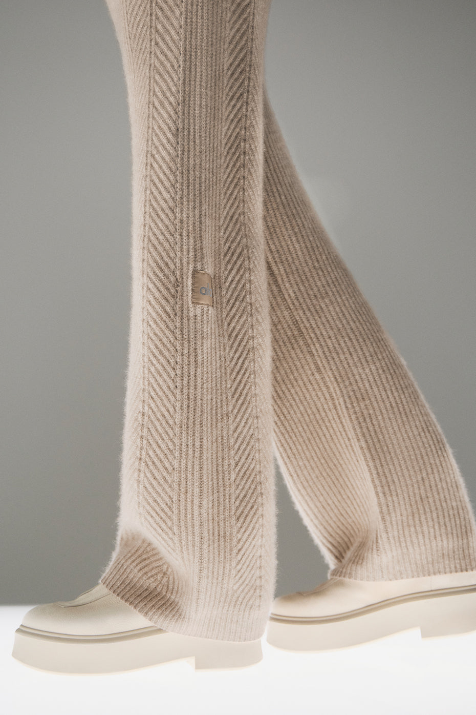 Winter Magic Cashmere Wide Leg Pant — Flax Heather