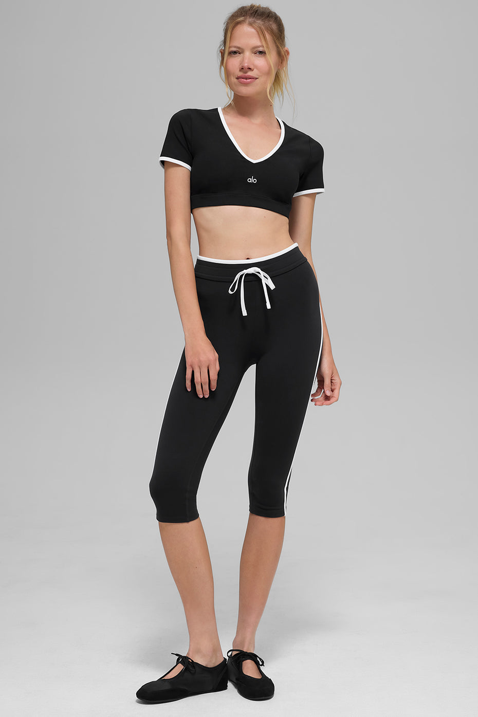 Airbrush High Rise Race Pace Capri — Black/White