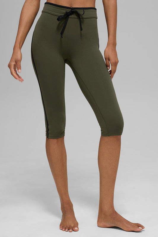 Airbrush High Rise Race Pace Capri — Green Olive/Black