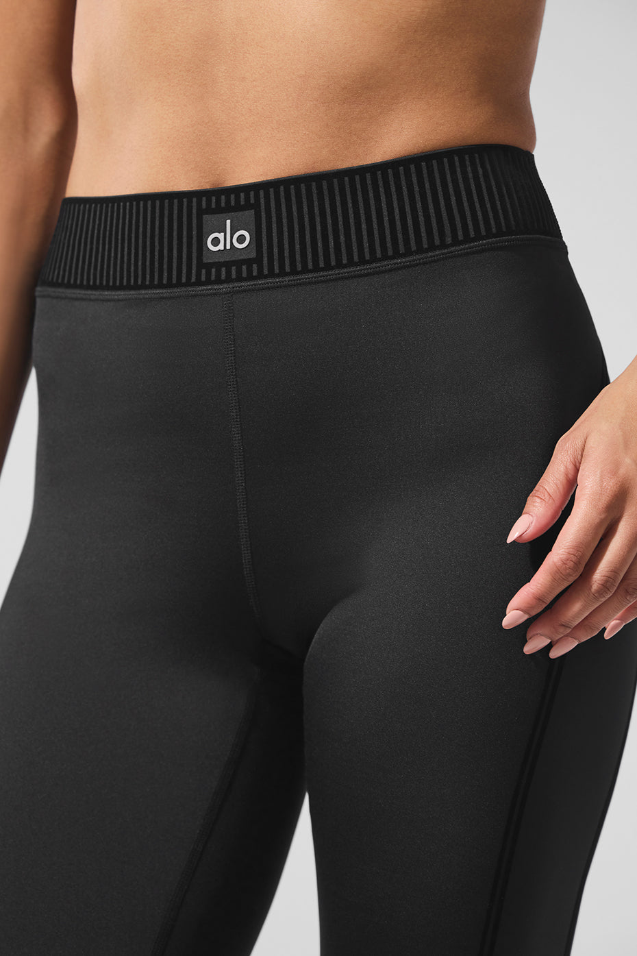 Airlift High Rise Line Up Capri — Black