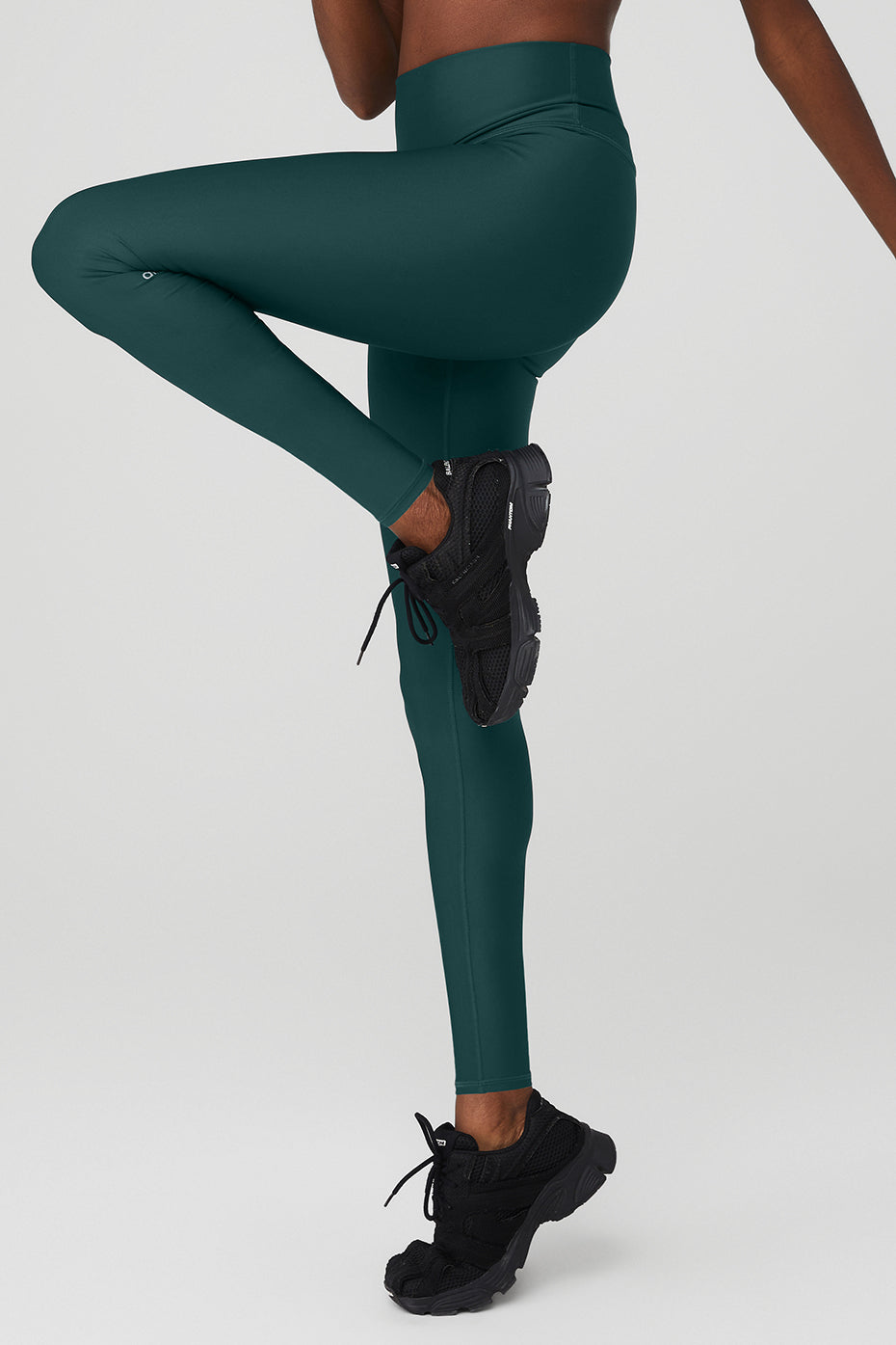 High Rise Airlift Leggings — Midnight Green