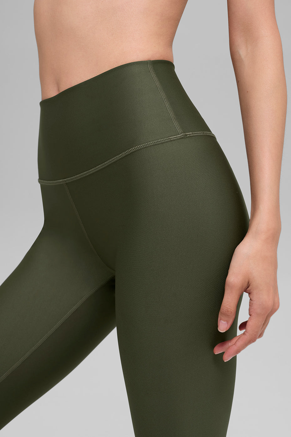 High Rise Airlift Leggings — Green Olive