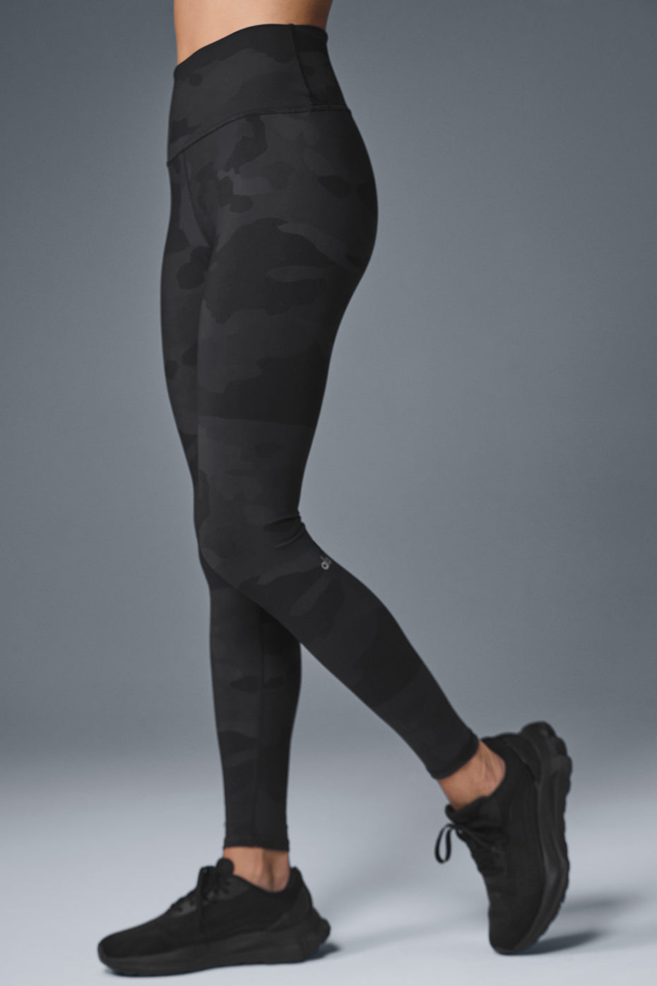 High Rise Camo Vapor Leggings — Black Camouflage