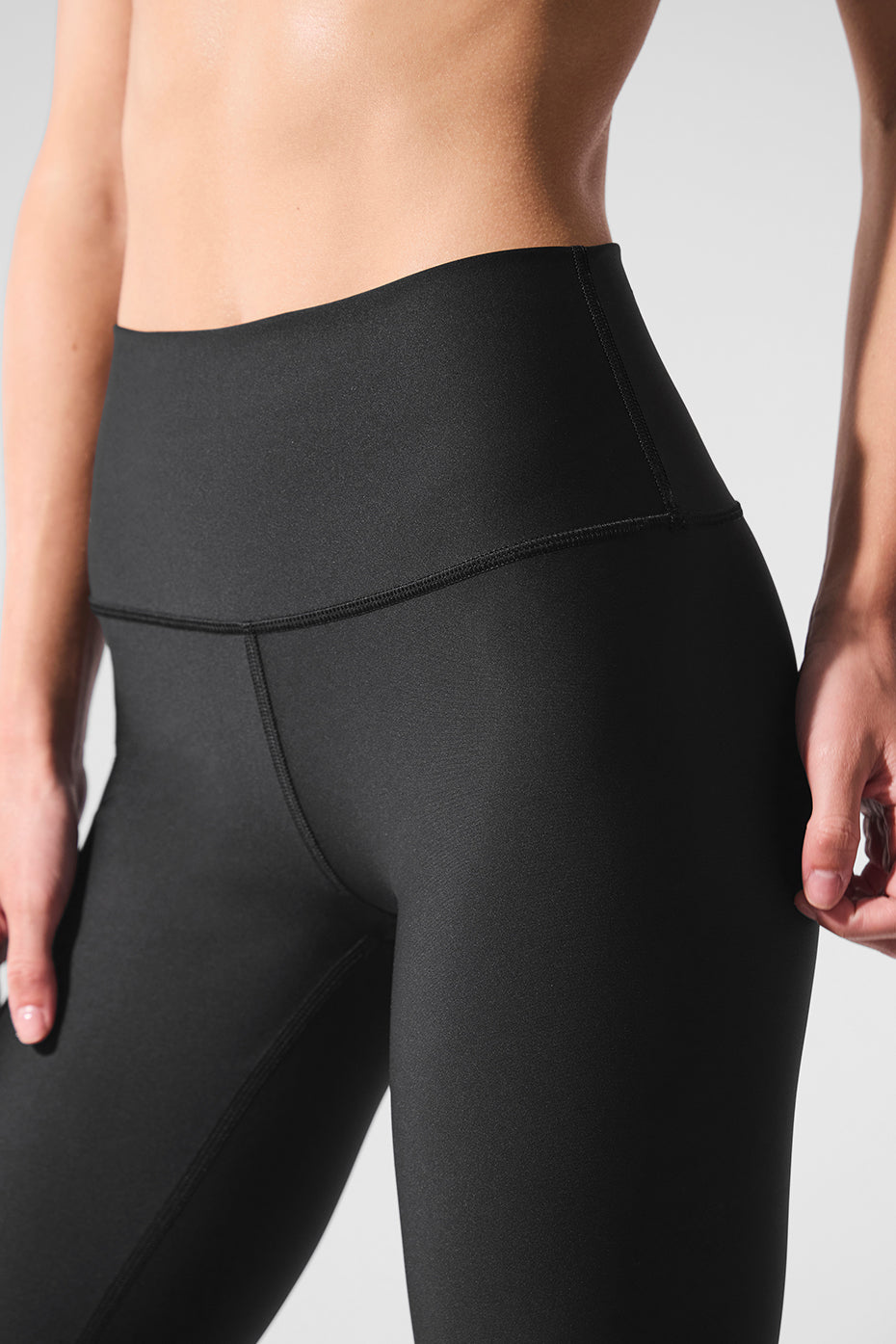 7/8 High Rise Airlift Leggings — Black