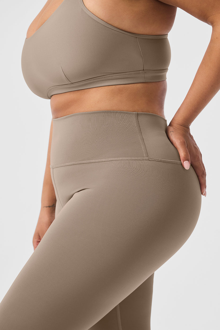 7/8 High Rise Airlift Leggings — Gravel