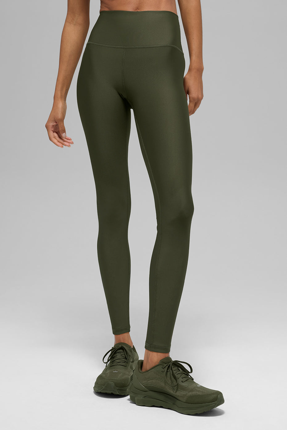 7/8 High Rise Airlift Leggings — Green Olive