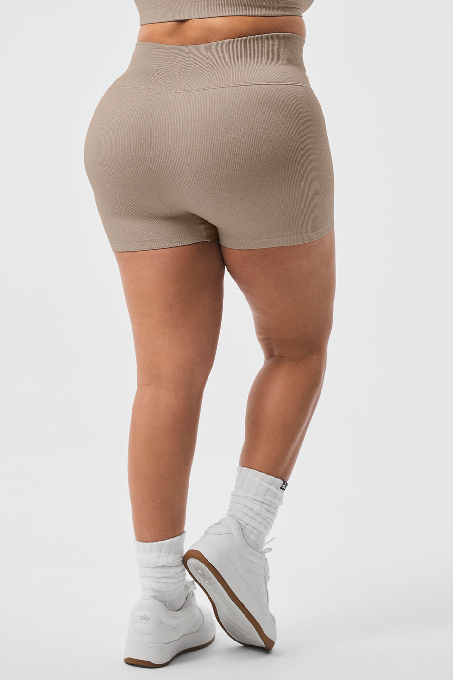 3" Seamless Ribbed Shimmer Shorts — Gravel