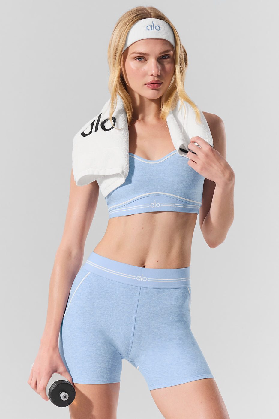 4” Alosoft High Rise Heart Throb Shorts — Seashell Blue Heather/White